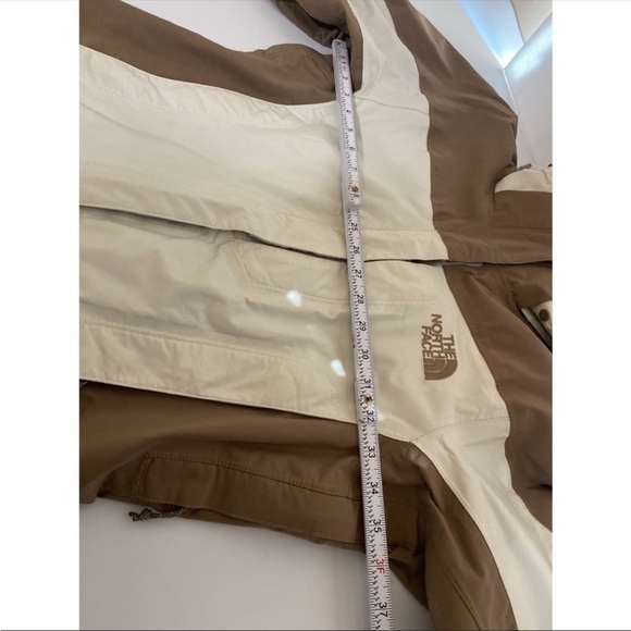 The North Face Colorblock Hooded Zip Up Jacket - Picture 8 of 11